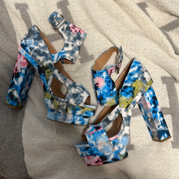 Jeffrey Campbell Heels - Picture 1 of 2
